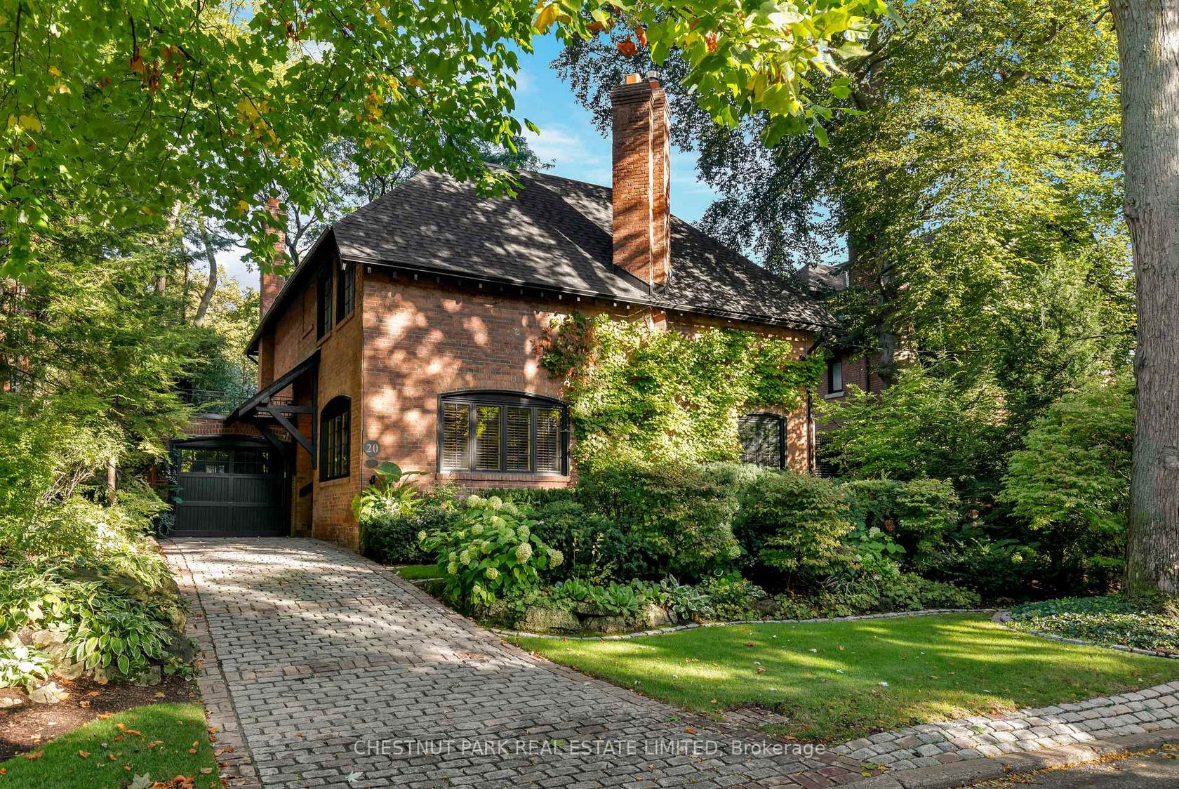 20 McKenzie Avenue, Moore Park, Toronto 