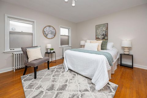 Photo 10 at 808 Millwood Road, Leaside, Toronto