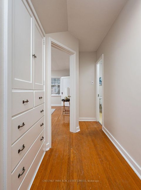 Photo 11 at 808 Millwood Road, Leaside, Toronto