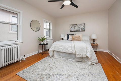 Photo 21 at 808 Millwood Road, Leaside, Toronto