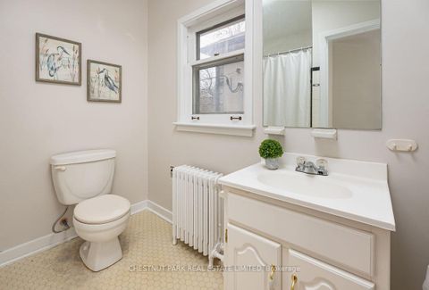 Photo 22 at 808 Millwood Road, Leaside, Toronto