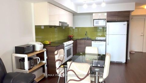 Photo 8 at 716 - 121 Mcmahon Drive, Bayview Village, Toronto