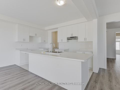 Photo 13 at 17 Shepherd Drive, Rural Barrie Southeast, Barrie