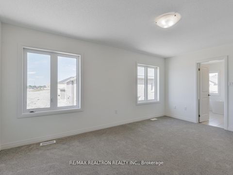 Photo 23 at 17 Shepherd Drive, Rural Barrie Southeast, Barrie