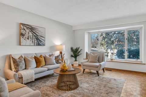 Photo 4 at 26 Deerbrook Trail, L'Amoreaux, Toronto