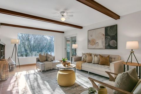 Photo 8 at 26 Deerbrook Trail, L'Amoreaux, Toronto