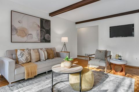 Photo 11 at 26 Deerbrook Trail, L'Amoreaux, Toronto