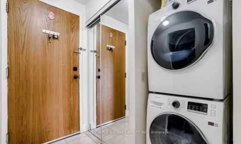 Photo 16 at 411 - 41 Markbrook Lane, Jamestown, Toronto