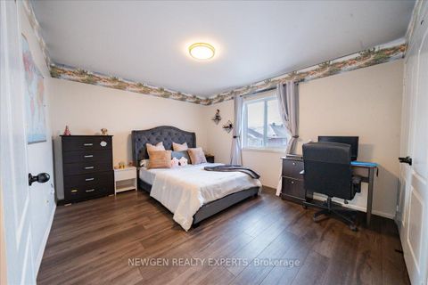 Photo 24 at 35 Rivendell Trail, Rouge E11, Toronto