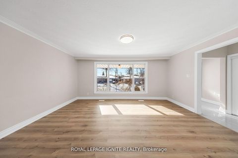 Photo 18 at 6 Brantley Crescent, York University Heights, Toronto