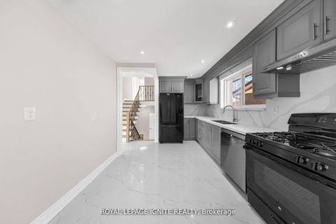 Photo 19 at 6 Brantley Crescent, York University Heights, Toronto