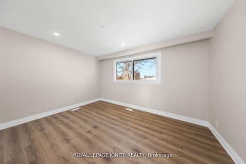 Photo 26 at 6 Brantley Crescent, York University Heights, Toronto