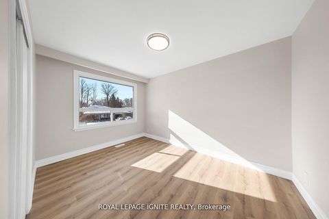 Photo 27 at 6 Brantley Crescent, York University Heights, Toronto