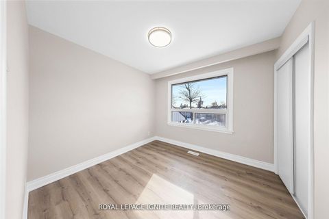 Photo 28 at 6 Brantley Crescent, York University Heights, Toronto