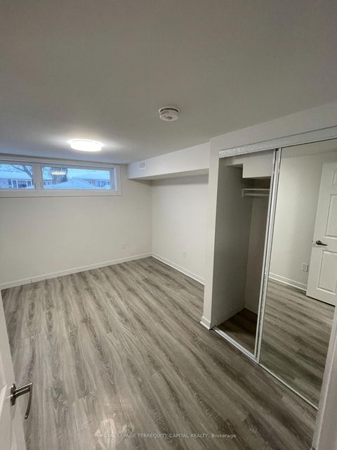 Photo 8 at 30 Thorncrest Road, Allandale Heights, Barrie