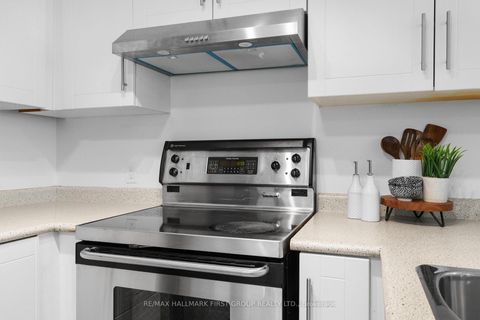 Photo 2 at 712 - 11 Lee Centre Drive, Woburn, Toronto