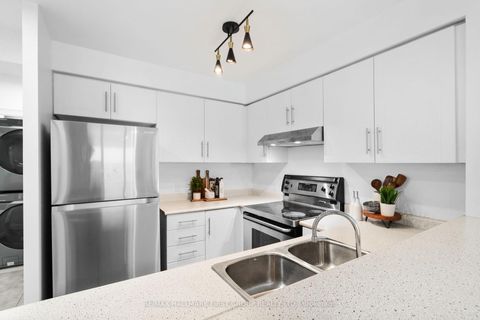 Photo 10 at 712 - 11 Lee Centre Drive, Woburn, Toronto