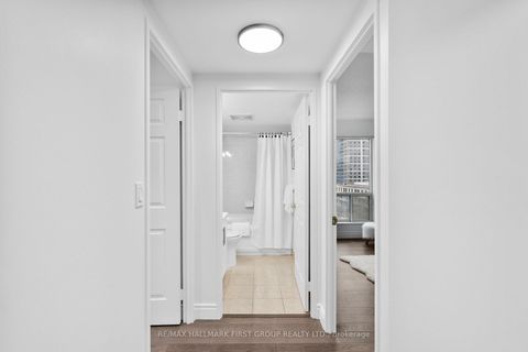 Photo 11 at 712 - 11 Lee Centre Drive, Woburn, Toronto