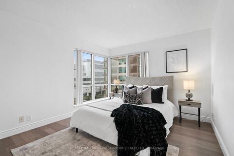 Photo 15 at 712 - 11 Lee Centre Drive, Woburn, Toronto