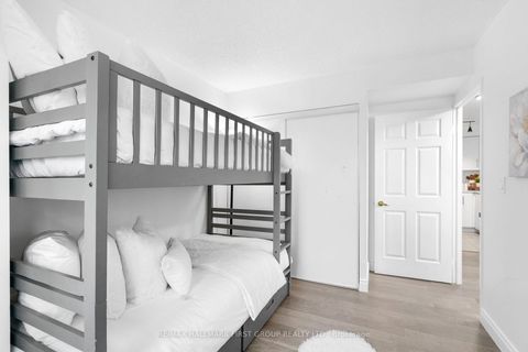 Photo 20 at 712 - 11 Lee Centre Drive, Woburn, Toronto