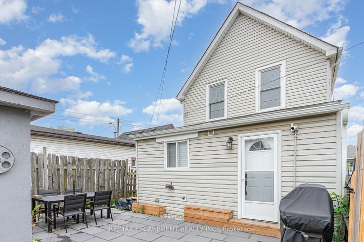 Photo 25 at 4 Robins Avenue, Crown Point, Hamilton