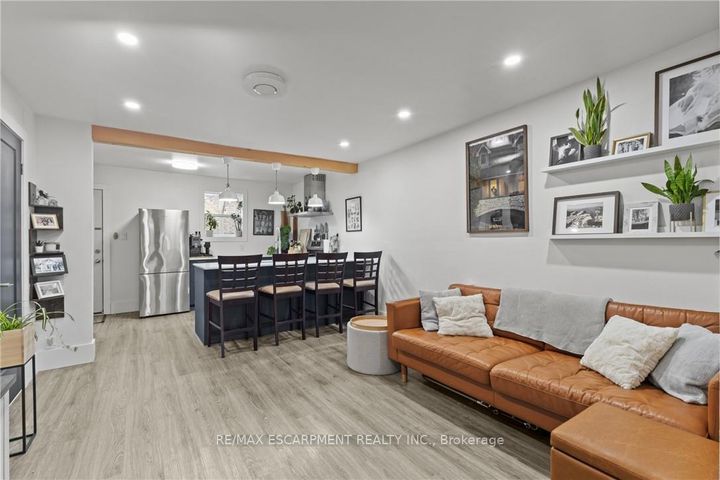 Photo 9 at 199 BARTON Street W, Central, Hamilton