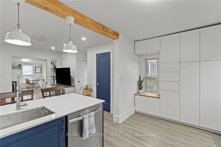 Photo 13 at 199 BARTON Street W, Central, Hamilton