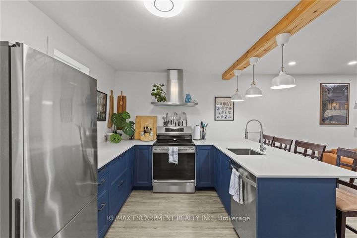 Photo 14 at 199 BARTON Street W, Central, Hamilton