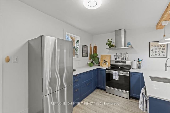 Photo 15 at 199 BARTON Street W, Central, Hamilton