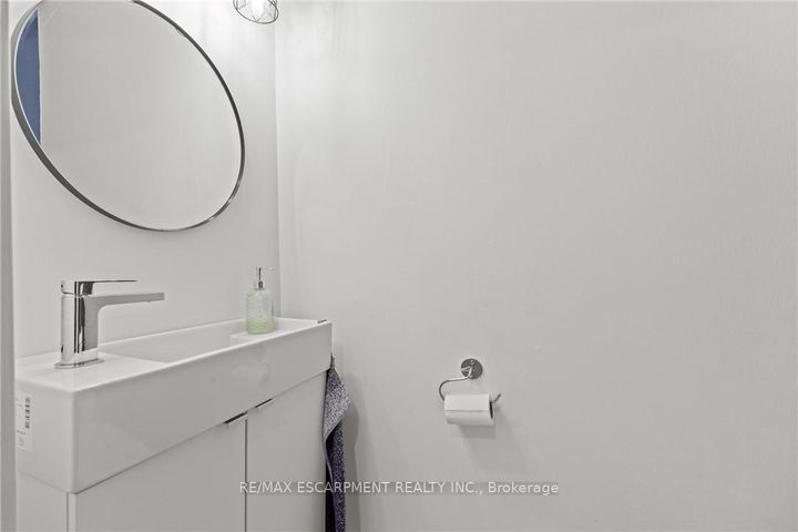 Photo 16 at 199 BARTON Street W, Central, Hamilton