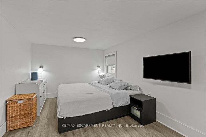 Photo 19 at 199 BARTON Street W, Central, Hamilton