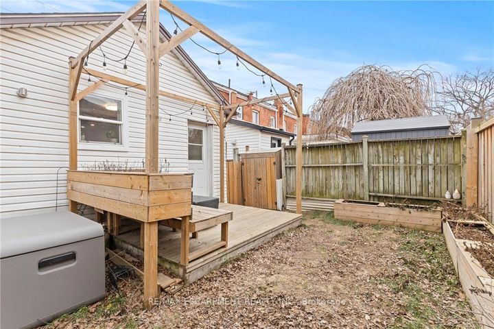 Photo 25 at 199 BARTON Street W, Central, Hamilton