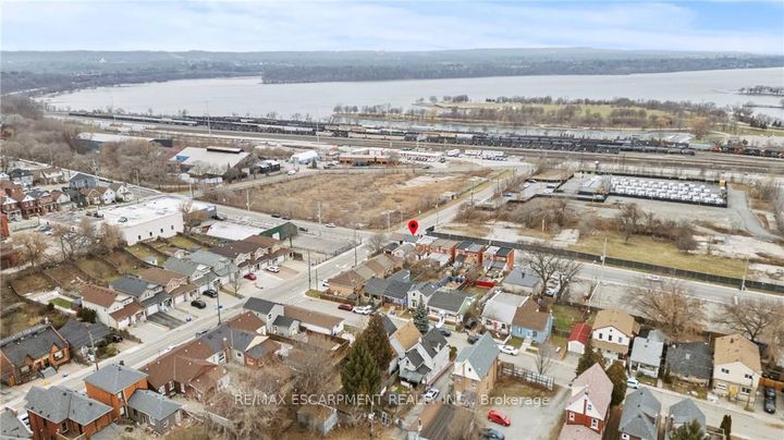 Photo 29 at 199 BARTON Street W, Central, Hamilton