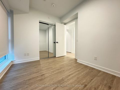 Photo 6 at 1303 - 327 King Street W, Waterfront Communities C1, Toronto