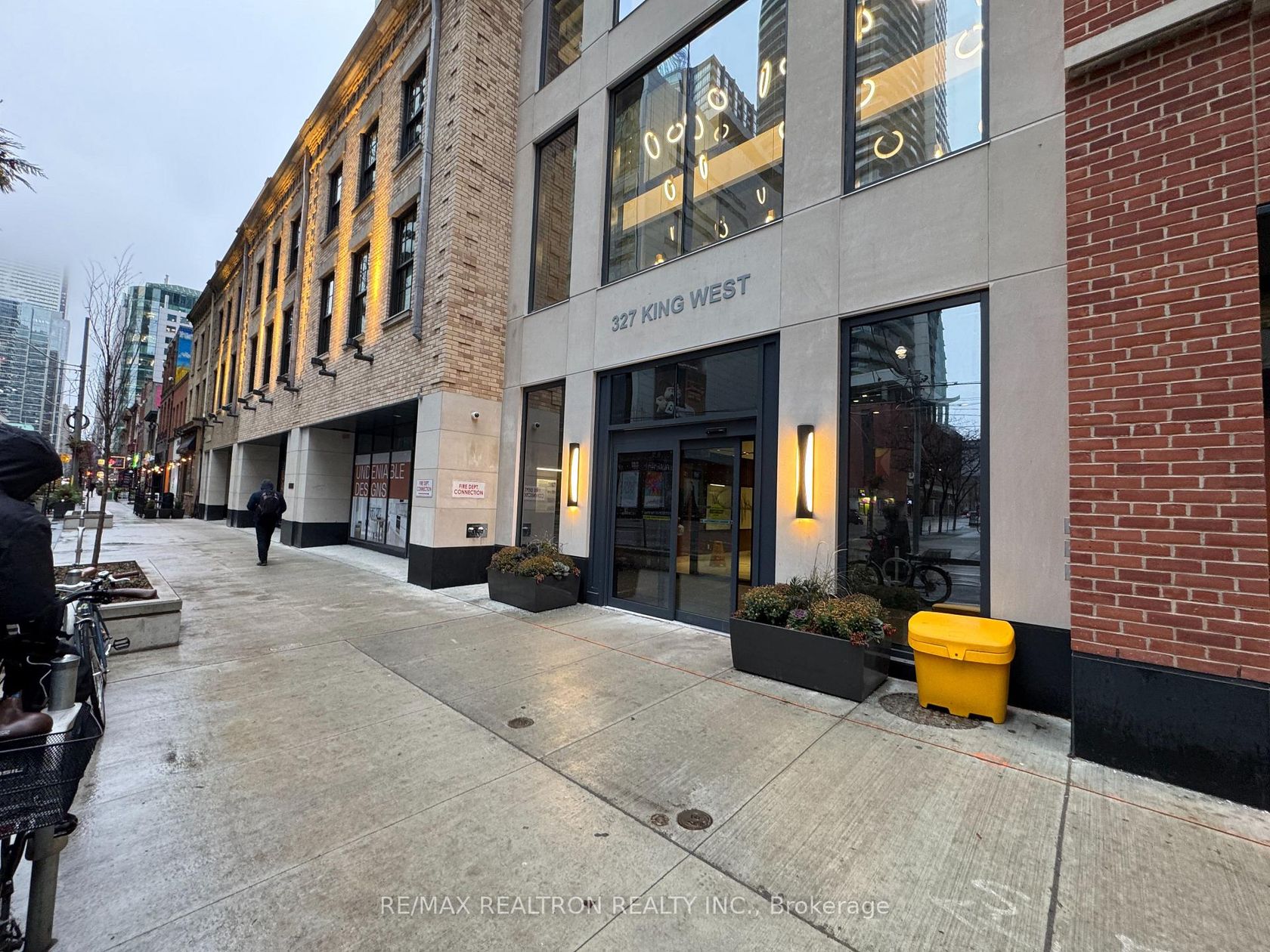 1303 - 327 King Street W, Waterfront Communities C1, Toronto 