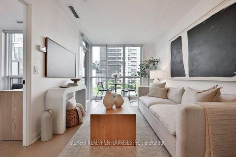 Photo 4 at 306 - 9 Valhalla Inn Road, City Centre West, Toronto