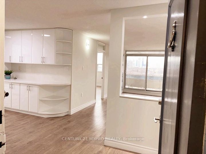 Photo 3 at 1001 - 355 Rathburn Road E, Rathwood, Mississauga