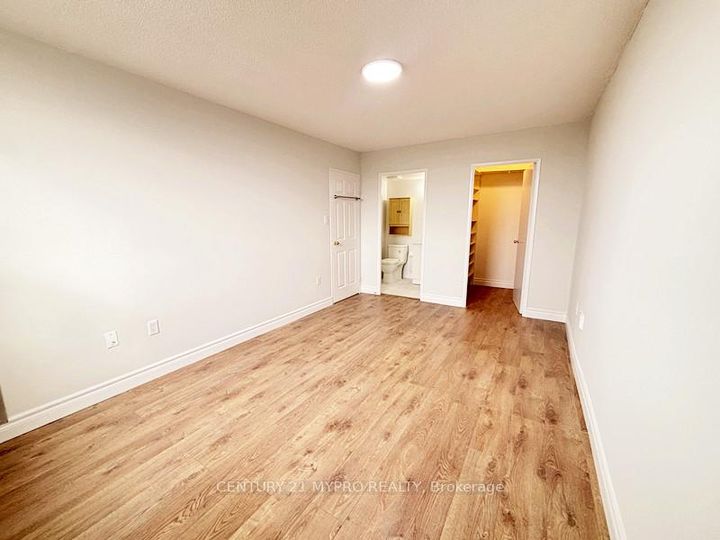 Photo 11 at 1001 - 355 Rathburn Road E, Rathwood, Mississauga