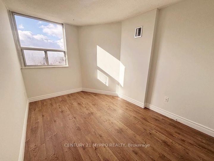 Photo 14 at 1001 - 355 Rathburn Road E, Rathwood, Mississauga