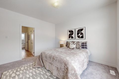 Photo 33 at 15 Rail Trail Court W, Sutton & Jackson's Point, Georgina