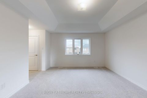 Photo 12 at 40 Ainslie Hill Crescent, Sutton & Jackson's Point, Georgina