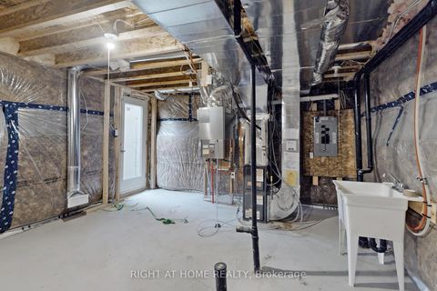 Photo 30 at 40 Ainslie Hill Crescent, Sutton & Jackson's Point, Georgina