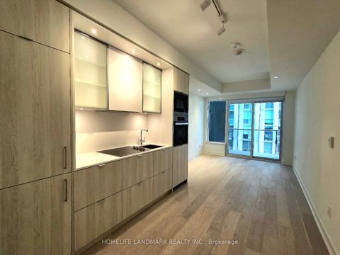 Photo 7 at 08 - 11 Yorkville Avenue, Annex, Toronto