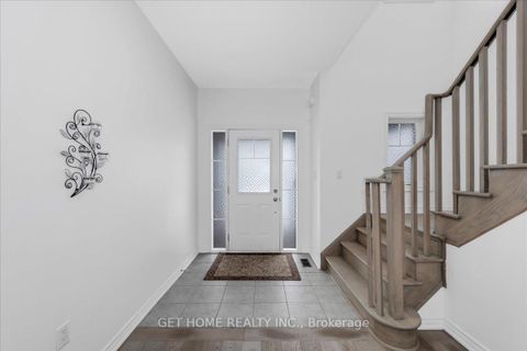 Photo 5 at 1252 Peelar Crescent, Lefroy, Innisfil