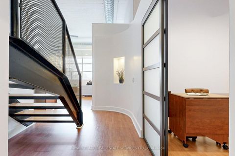 Photo 5 at 205 - 1001 Roselawn Avenue, Belgravia, Toronto