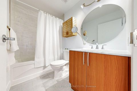 Photo 20 at 205 - 1001 Roselawn Avenue, Belgravia, Toronto