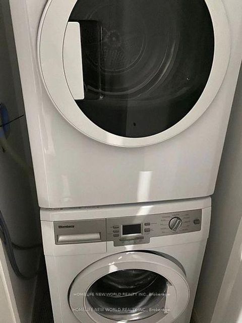 Photo 10 at 4001 - 5 St. Joseph Street, Bay Street Corridor, Toronto