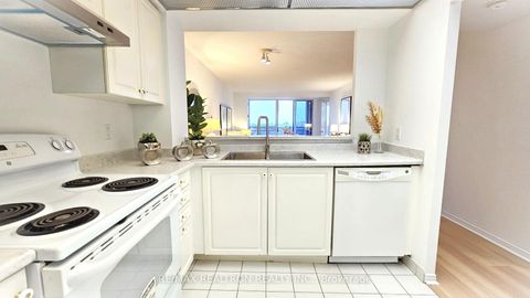 Photo 10 at PH03 - 28 Hollywood Avenue, Willowdale East, Toronto