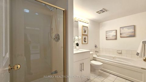 Photo 11 at PH03 - 28 Hollywood Avenue, Willowdale East, Toronto