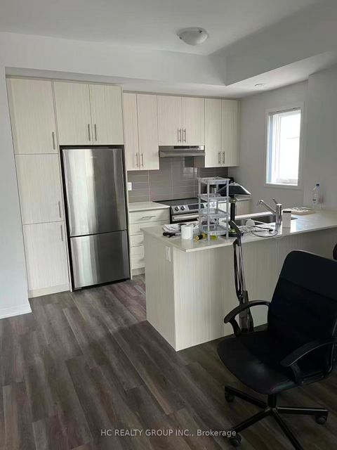 Photo 2 at 31 - 15 William Jackson Way, New Toronto, Toronto